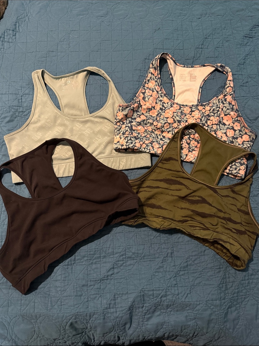 Lot of four Sports Bras Pack - Olive, Black, Light Gray, Floral - Unbranded